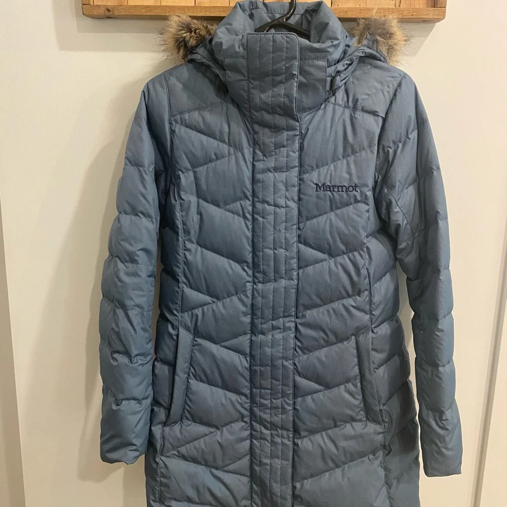 Marmot Women's Pale Blue Quilted Hooded Puffer Coat - Picture 2 of 8